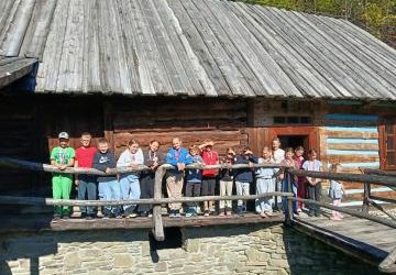 „Od wielkiego pnia do małej deski”
